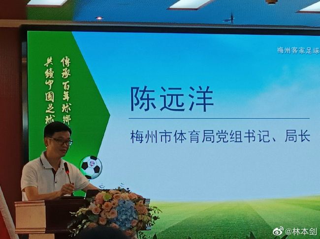 只穿比基尼跳舞的视频
